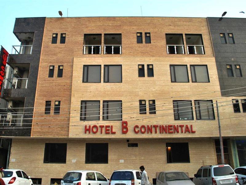 Hotel B Continental Delhi  Dış mekan fotoğraf